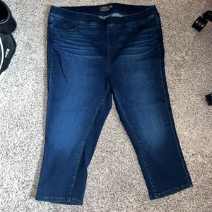 Torrid cropped Jean size 3